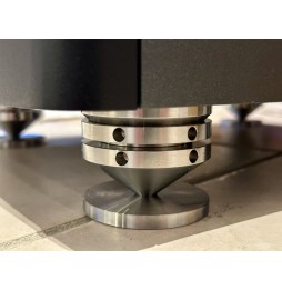 REFERENCE ULTIME TWO - Lieferung mit verstellbaren Spikes