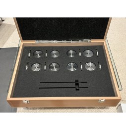 REFERENCE ULTIME TWO - Lieferung mit verstellbaren Spikes