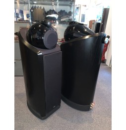 Bowers & Wilkins 802 Nautilus