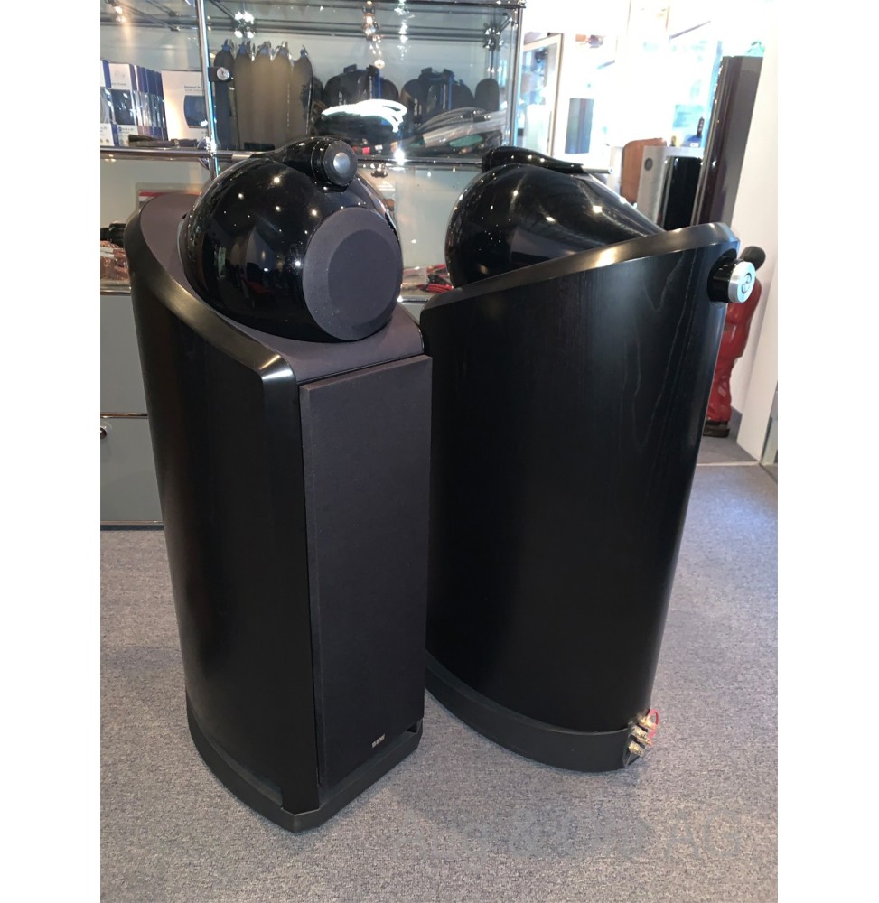 Bowers & Wilkins 802 Nautilus