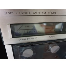 REVOX B261 - Synthesizer FM Tuner